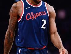 IM体育社区互动入口-雄鹿逆转76人，伦纳德绝境逆转的简单介绍