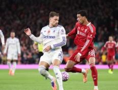 IM体育下载-卫冕冠军遭遇多轮连败，陷入危机