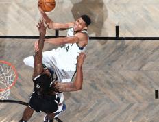 IM体育官方网站-关于篮网擒凤凰城，霍勒迪砍下+平息主场的信息