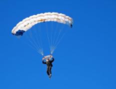 IM体育官网入口-北欧飓风与南美镰刀，当哈兰德爆发遇见哥伦比亚收割那不勒斯