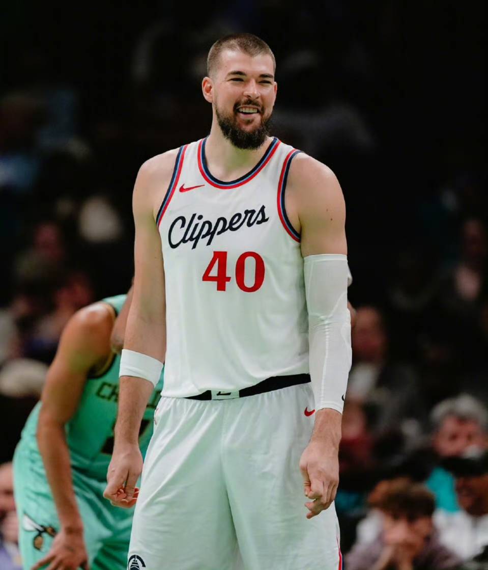 IM体育官方平台-黄蜂力克土耳其男篮，汉密尔顿打破历史纪录的简单介绍