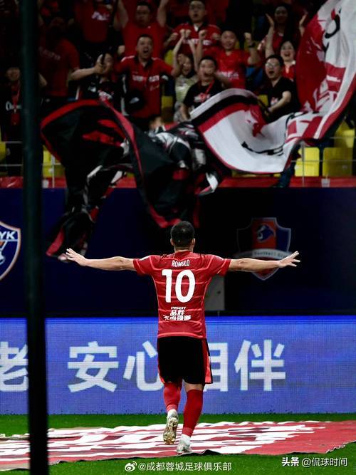 IM体育app-包含精彩：中超强队积极备战关键对决的词条