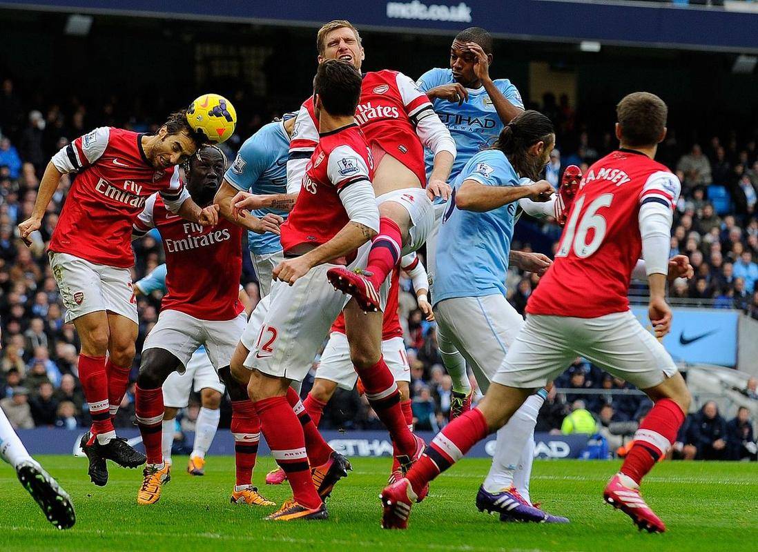 IM Sport-包含托特纳姆热刺继续保持不败战绩，冲击联赛冠军的词条