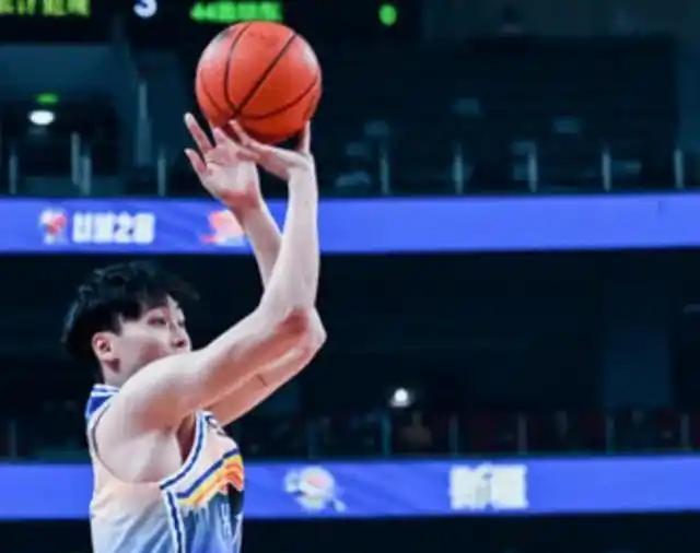 IM体育官网-青海队在比赛中不敌山西队,遗憾落败