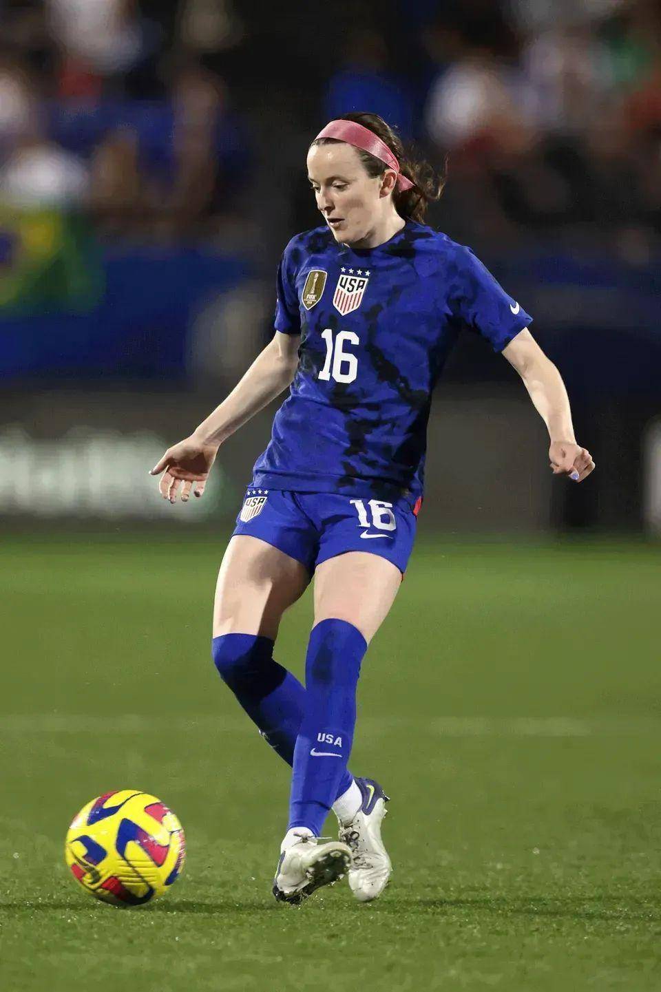 IM体育官方网站-巴哈马女足队员被选为明星球员