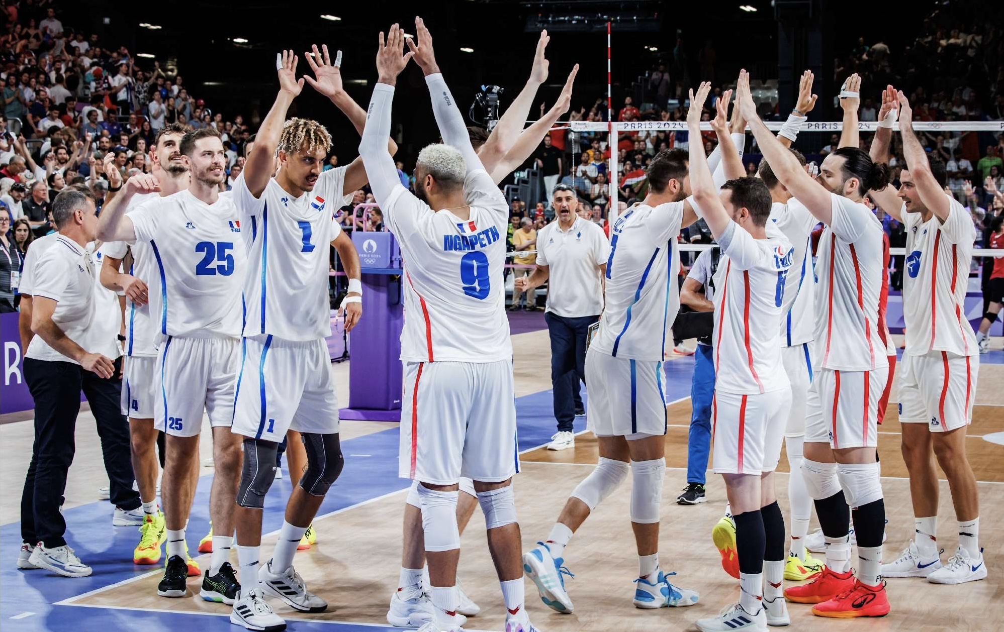 IM体育社区互动入口-包含斯洛文尼亚队凭借实力晋级，下一轮续战的词条