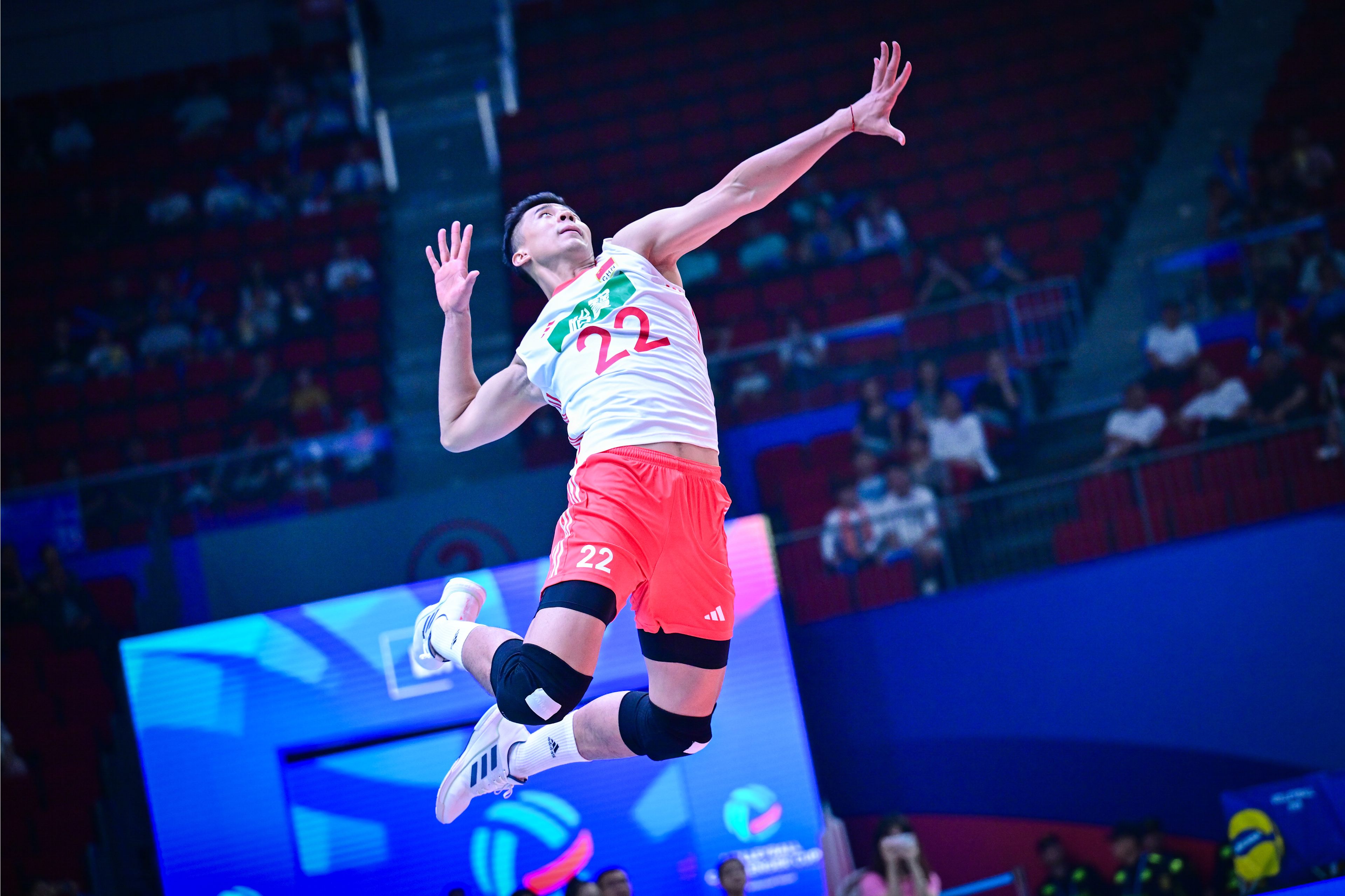 IM体育在线注册-中国国家队球员表现出众实力,晋级下一轮的简单介绍