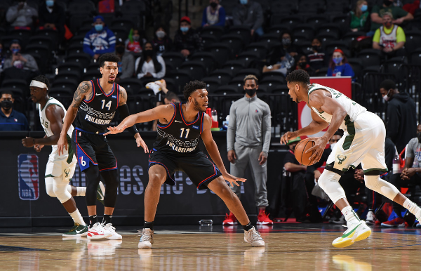 IM体育官方网站-关于篮网擒凤凰城,霍勒迪砍下+平息主场的信息