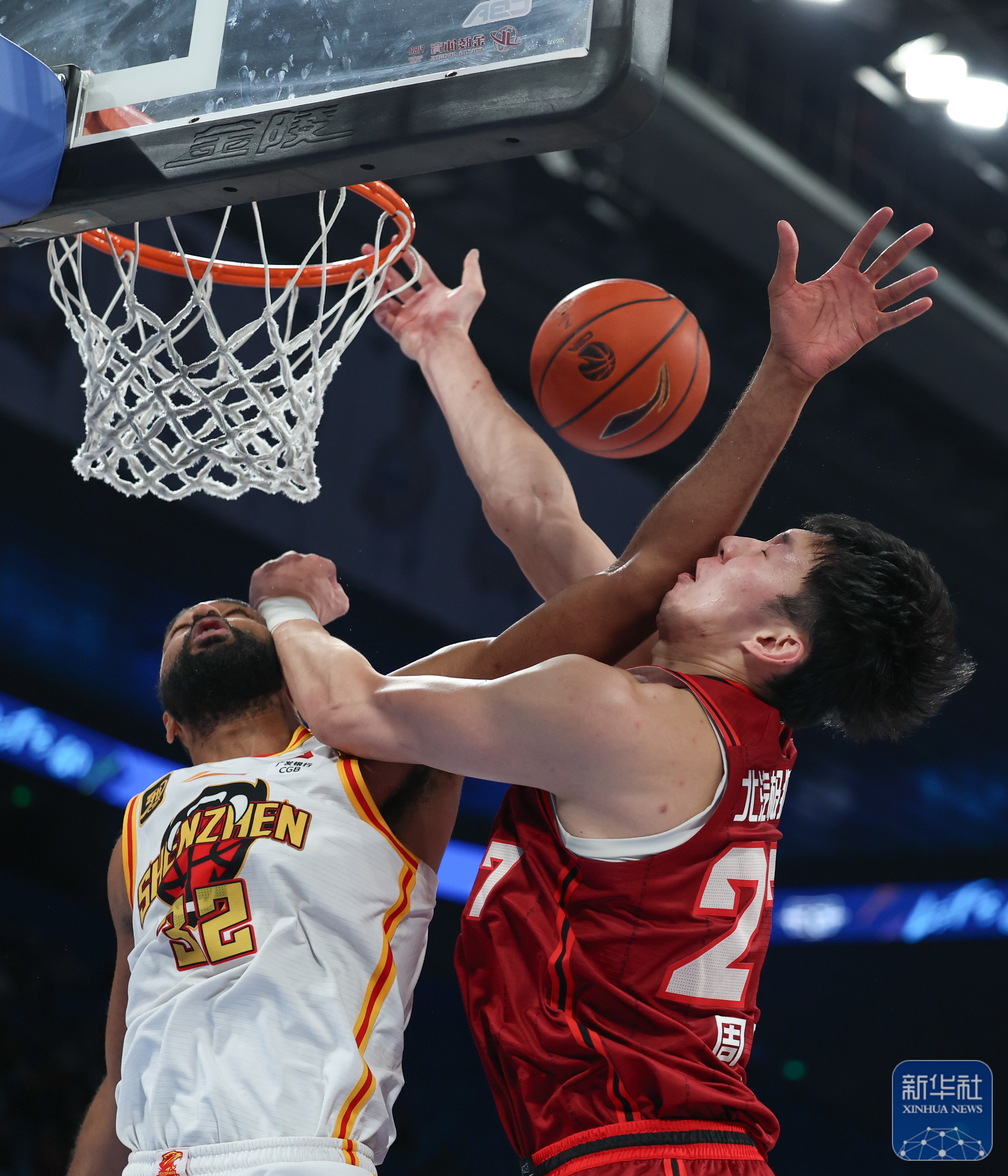 IM Sport-双方激战，赛场上无法预料的变数