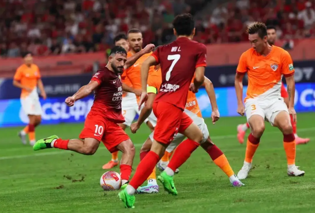 IM体育在线注册-青岛黄海主场失利,球队遭遇连败局面