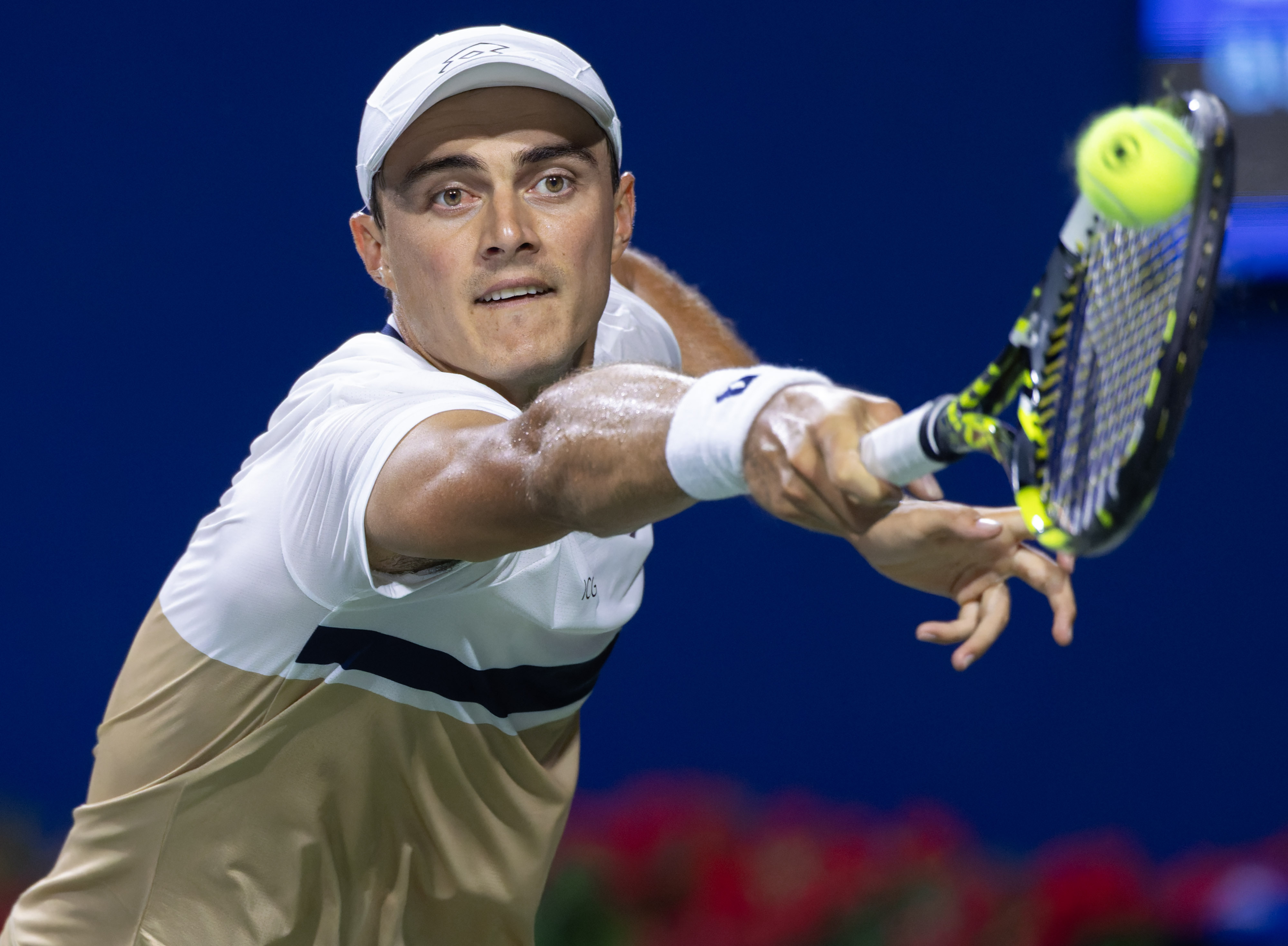 IM体育官方网站-包含日本网球队横扫法国网球队，兹维列夫三分雨点燃全场的词条