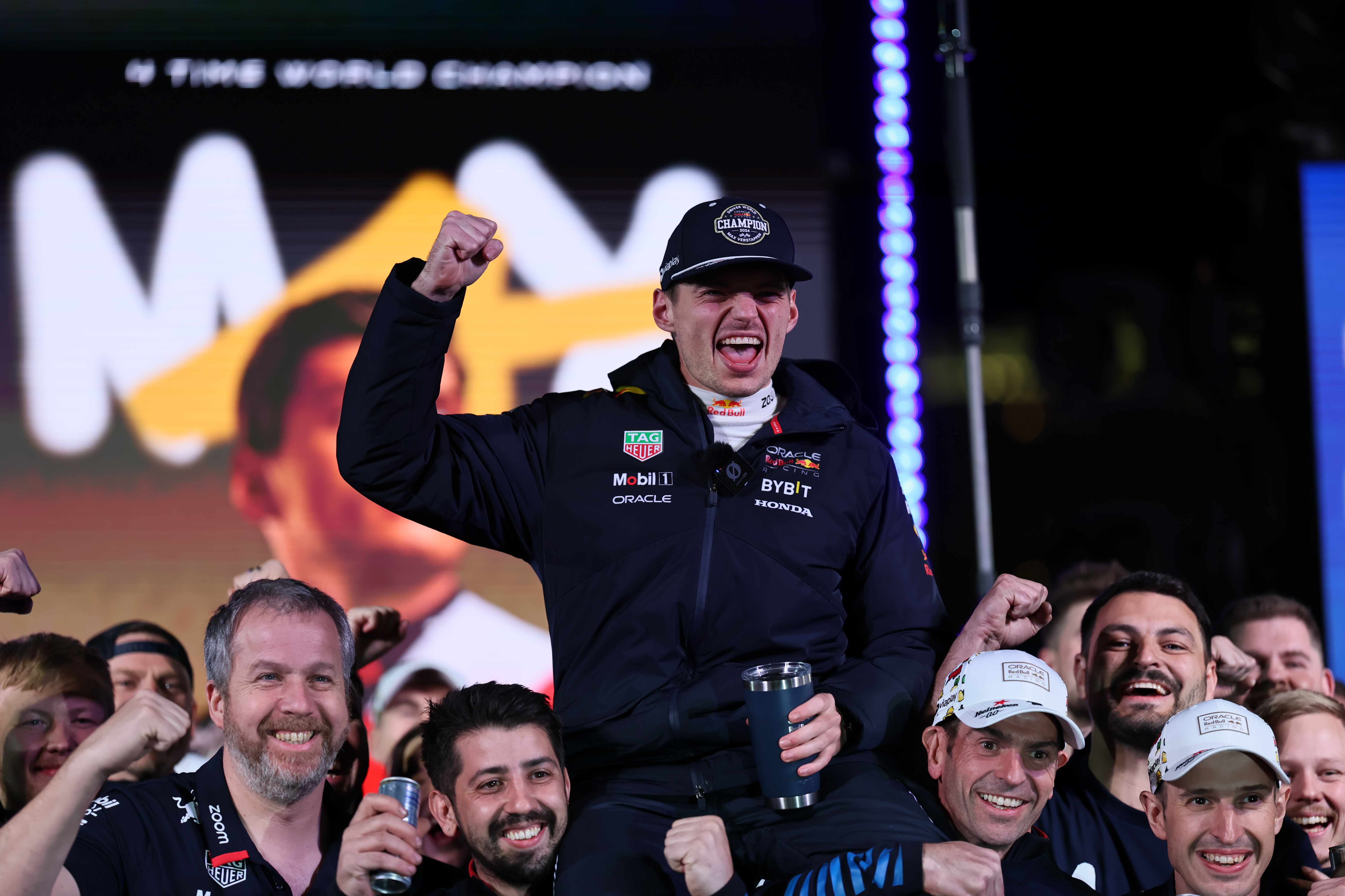 IM体育赛事直播入口-关于索伯车队绝杀红牛二队，维斯塔潘统治全场的信息