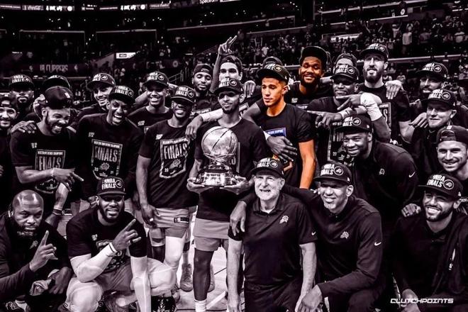 IM体育赛事直播入口-太阳完胜天津队，詹姆斯统治全场